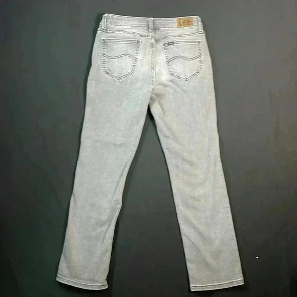 Lee’s women’s 5 regular fit, mid-rise, straight leg 5 pocket jeans size 8 short - Picture 2 of 9